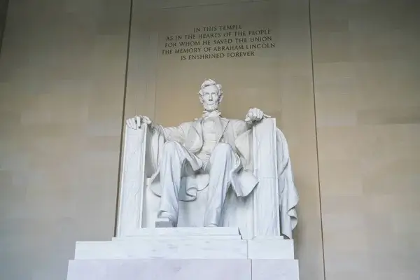 Ki volt Abraham Lincoln?